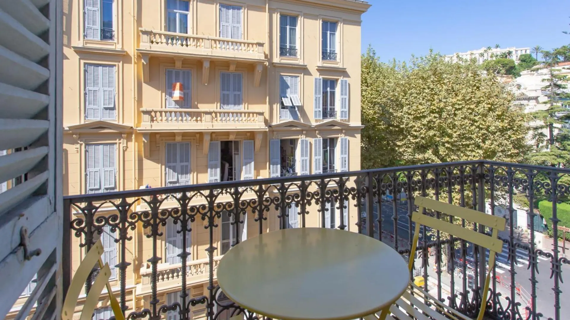 Gioffredo Furnished Flat location